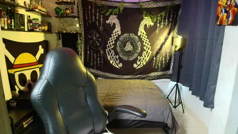 Snapshot of kariozzz chatting on 04.12.26 call me kai 3 online show from 04.12.26