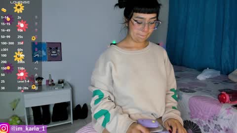 Snapshot of karla__1 chatting on 01.12.25 Ill be on at sunday see u Lynn  Could u help me to reach 100 Thmbs upp plssss   Independent girl 3 online show from 01.12.25