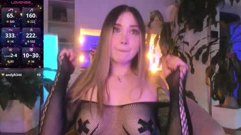 Snapshot of karla_bae chatting on 09.19.25 Karla online show from 09.19.25