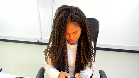 karla_cg online show from 02.26.25