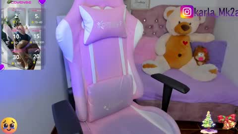 Snapshot of karla_cutee1 chatting on 12.23.24 karla online show from 12.23.24