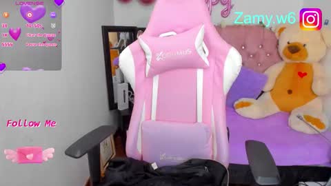 Snapshot of karla_cutee1 chatting on 09.15.25 karla online show from 09.15.25