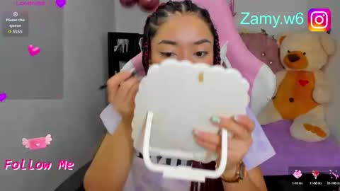 Snapshot of karla_cutee1 chatting on 09.29.25 karla online show from 09.29.25