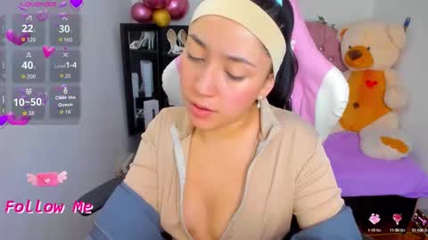 Snapshot of karla_cutee1 chatting on 10.14.25 karla online show from 10.14.25