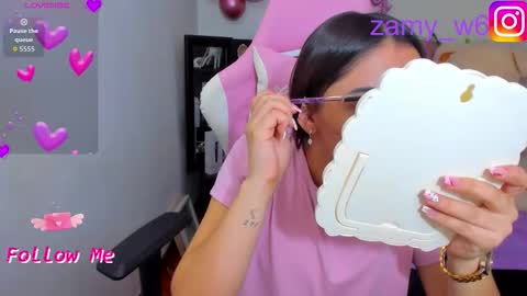 Snapshot of karla_cutee1 chatting on 10.25.25 karla online show from 10.25.25