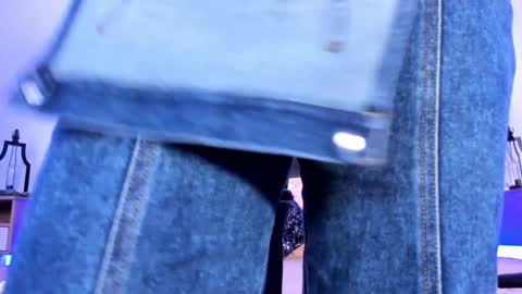 Karla Gonzaless online show from 02.23.25