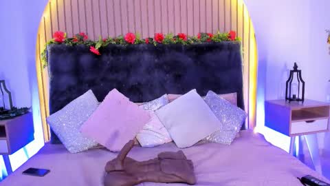 Karla Gonzaless online show from 10.14.25