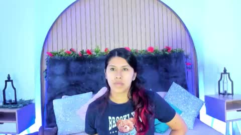 Karla Gonzaless online show from 11.25.25