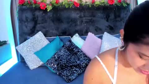 Karla Gonzaless online show from 01.08.26