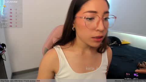 Snapshot of karla_honey_ chatting on 12.11.24 Karla online show from 12.11.24