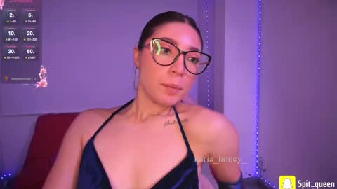 Snapshot of karla_honey_ chatting on 11.12.25 Karla online show from 11.12.25