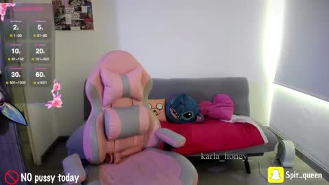Snapshot of karla_honey_ chatting on 12.18.25 Karla online show from 12.18.25