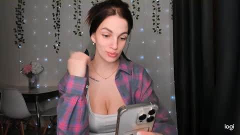 karla_lim online show from 02.04.25