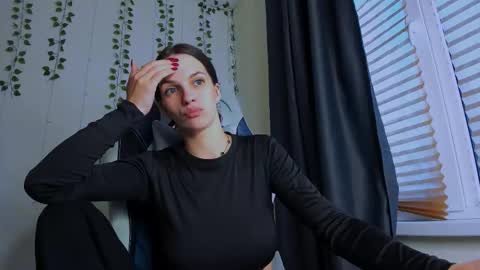 karla_lim online show from 10.21.25