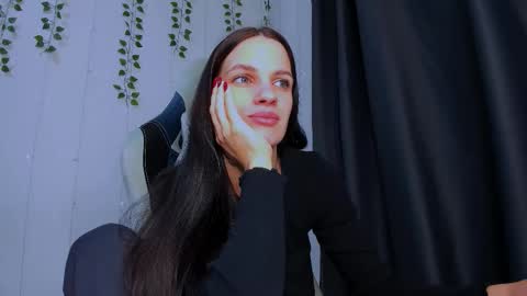 karla_lim online show from 10.25.25