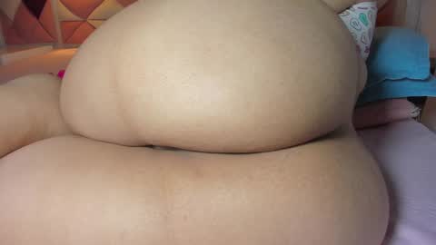 karolina  online show from 01.08.25