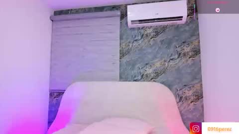 karolina  online show from 11.19.25