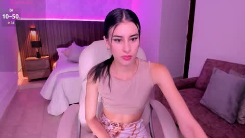 Snapshot of karlaa_james chatting on 09.20.25 Karlaa  online show from 09.20.25