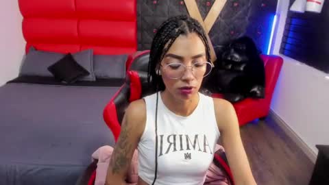 karlaslutskinny__ online show from 05.12.26