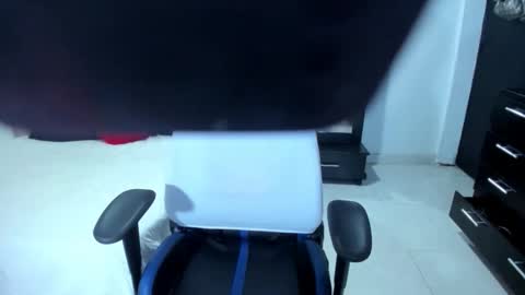 karly. online show from 09.10.25