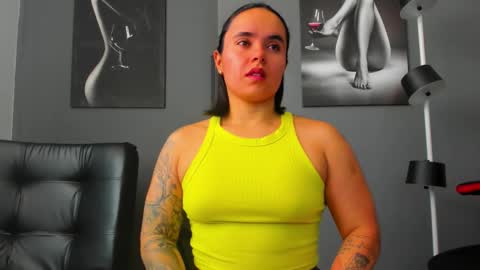   online show from 11.01.25