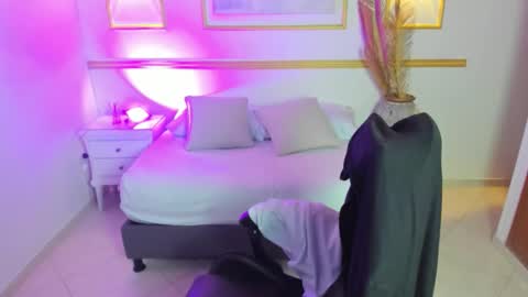 karlyy_ online show from 02.04.26