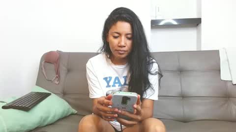 Snapshot of karol_ebony chatting on 02.26.25 karolina online show from 02.26.25