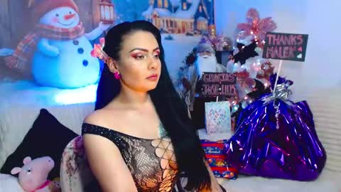 Karol Kenedy online show from 12.23.25