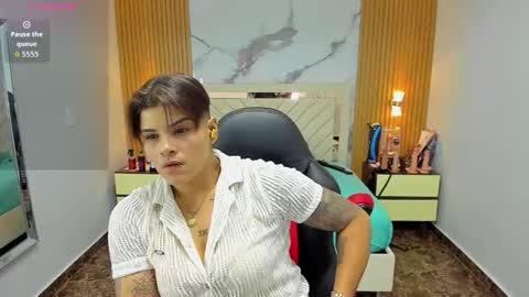 Karol and Luna online show from 10.25.25