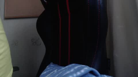 Snapshot of karolhorny96 chatting on 01.20.25 Karol  online show from 01.20.25