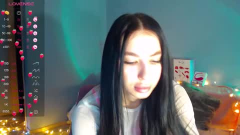 Snapshot of karolina_hottie_ chatting on 09.16.25 Kira online show from 09.16.25