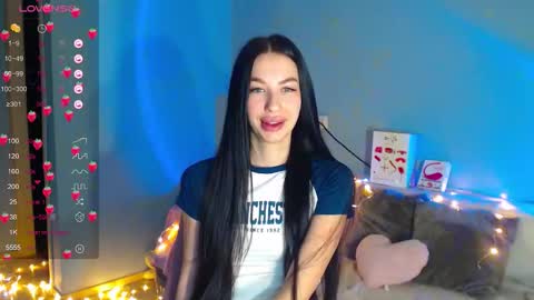 Snapshot of karolina_hottie_ chatting on 09.18.25 Kira online show from 09.18.25