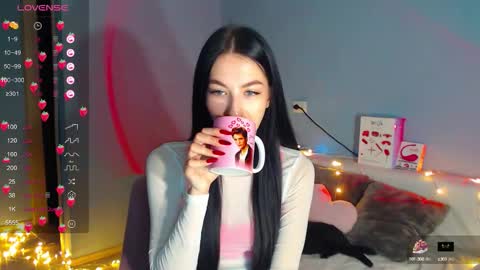 Snapshot of karolina_hottie_ chatting on 09.20.25 Kira online show from 09.20.25