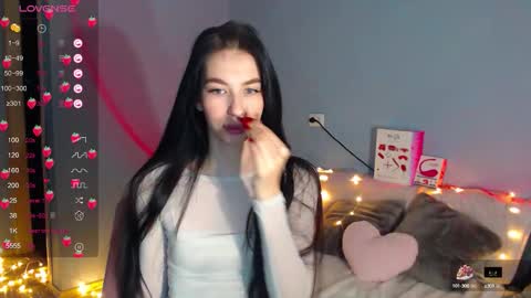 Snapshot of karolina_hottie_ chatting on 10.02.25 Kira online show from 10.02.25