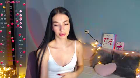 Snapshot of karolina_hottie_ chatting on 10.06.25 Kira online show from 10.06.25