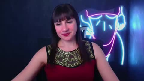 Caroline online show from 12.10.24