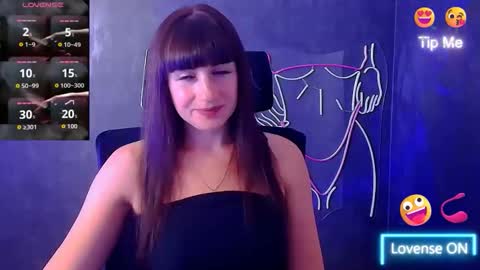 Caroline online show from 09.17.25