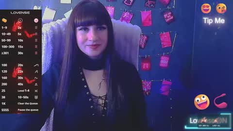 Caroline online show from 12.04.25