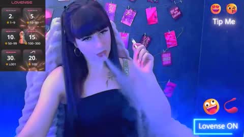 Caroline online show from 04.07.26