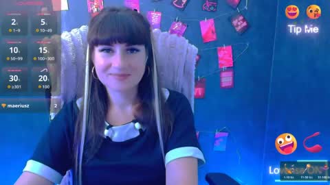 Snapshot of karolina_mia chatting on 07.20.26 Caroline online show from 07.20.26