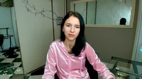 Karolina online show from 12.13.24