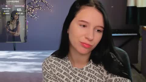 Snapshot of karolinablack chatting on 05.25.26 Karolina online show from 05.25.26