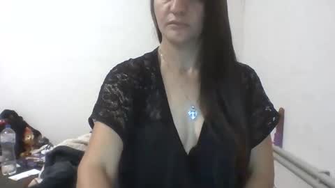 Snapshot of karolinacel chatting on 10.24.25 karolinacel online show from 10.24.25