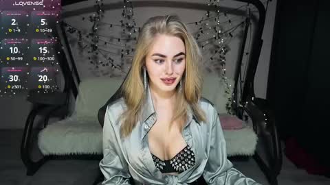 KarolinaHayes online show from 04.03.26