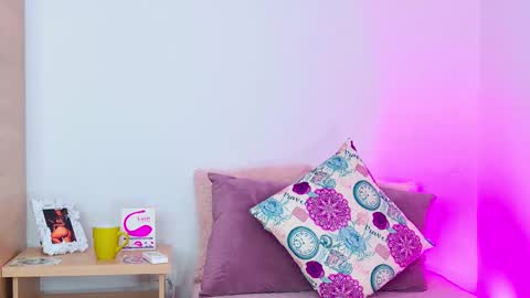 karolinahill online show from 03.12.25