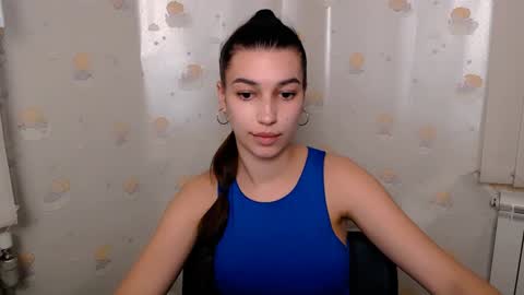 Snapshot of karolinamex_ chatting on 02.08.25 Karolina online show from 02.08.25