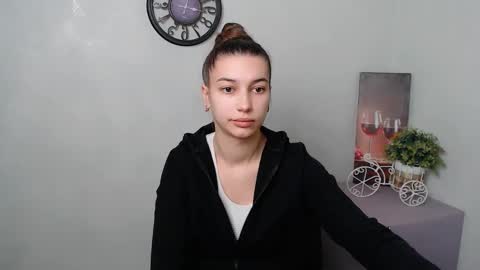 Snapshot of karolinamex_ chatting on 02.19.25 Karolina online show from 02.19.25