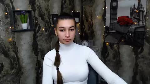 Snapshot of karolinamex_ chatting on 02.21.25 Karolina online show from 02.21.25