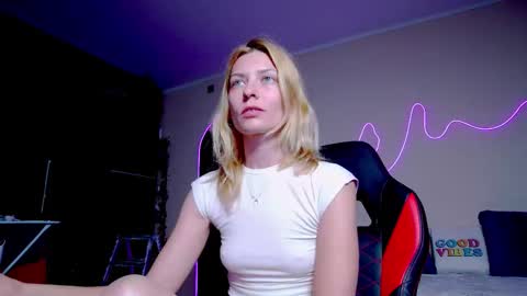 karoline121 online show from 09.30.25