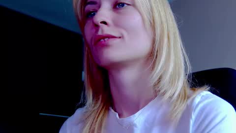 karoline121 online show from 10.02.25